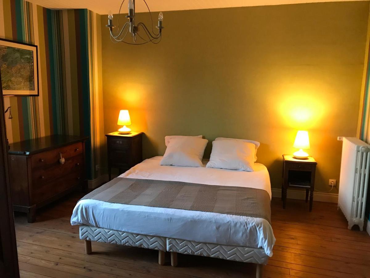 Un Jardin Dans La Ville Bed & Breakfast Chalons-en-Champagne Exterior photo
