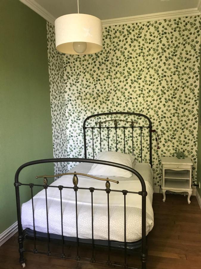Un Jardin Dans La Ville Bed & Breakfast Chalons-en-Champagne Exterior photo
