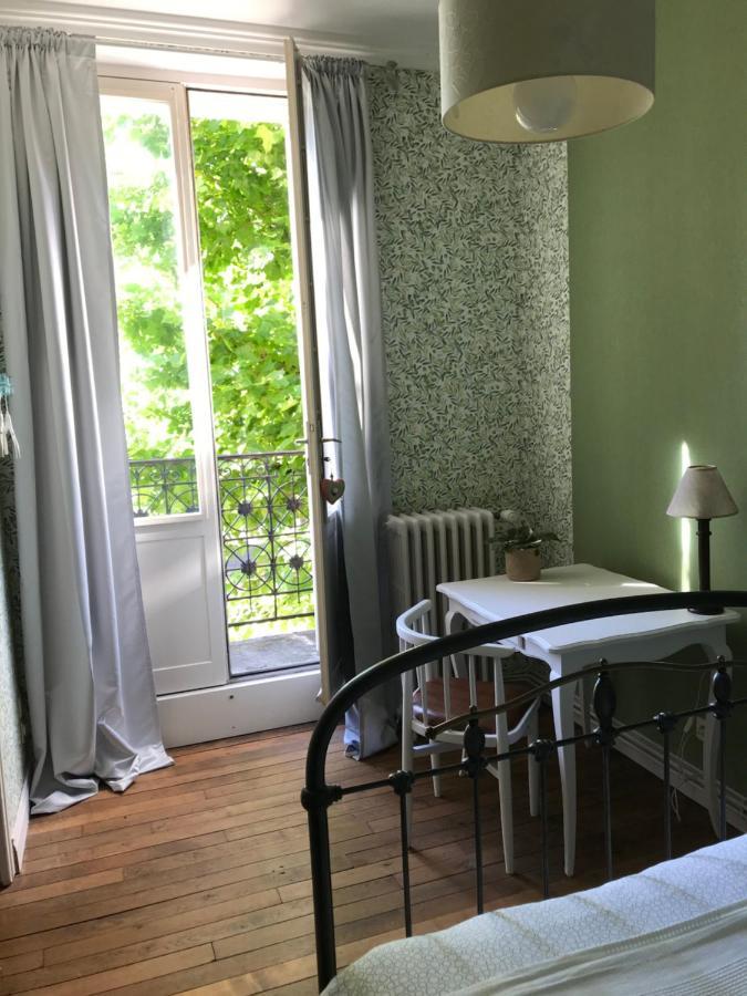 Un Jardin Dans La Ville Bed & Breakfast Chalons-en-Champagne Exterior photo